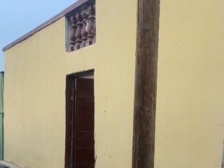 charmante-maison-3-chambres-avec-cuisine-a-balbala-quartier-5-a-saisir-sur-yawaaye