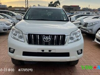 chauffeur-driven-toyota-prado-hilux-hyundai-avante-for-weddings-events-yawaaye-rentals