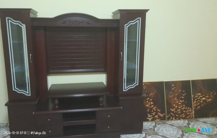 elegance-moderne-cadres-assortis-pour-un-interieur-chic-sur-yawaaye-big-0