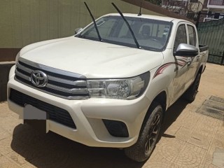 2022-toyota-hilux-double-cab-diesel-manual-transmission-for-sale-on-yawaaye
