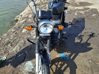 buy-the-reliable-tvs-xl100-moto-perfect-for-your-adventures-on-yawaaye