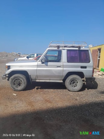 toyota-land-cruiser-4x4-diesel-manuelle-chassis-court-en-excellent-etat-big-1