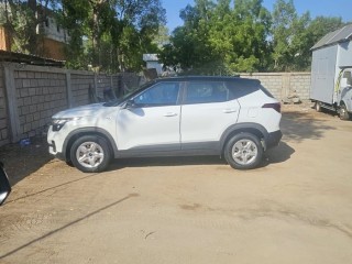 kia-soul-2023-diesel-immaculate-condition-ready-for-adventure-on-yawaaye