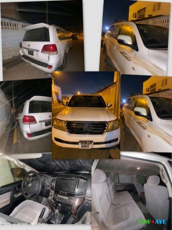 2011-toyota-land-cruiser-200-v8-diesel-4x4-manual-white-beauty-at-yawaaye-big-0