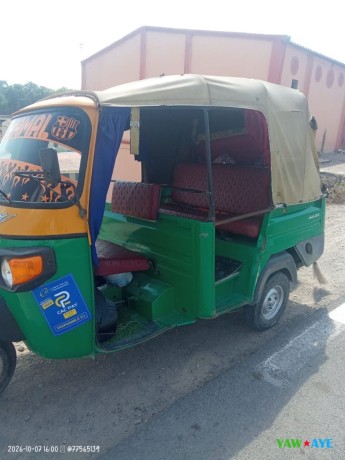 bajaj-tricycle-in-excellent-condition-grab-this-great-deal-on-yawaaye-big-1