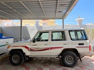toyota-land-cruiser-76-v8-excellent-condition-powerful-performance