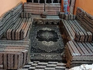 salon-elegant-et-confortable-en-excellent-etat-parfait-pour-votre-espace