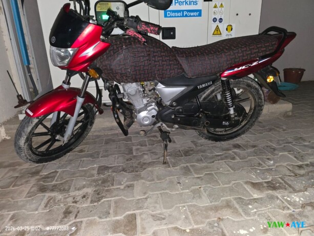 moto-sport-en-excellent-etat-comme-neuve-utilisee-juste-6-mois-sur-yawaaye-big-0