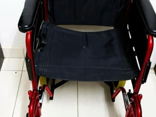 fauteuil-roulant-manuel-classique-etat-impeccable-peu-utilise