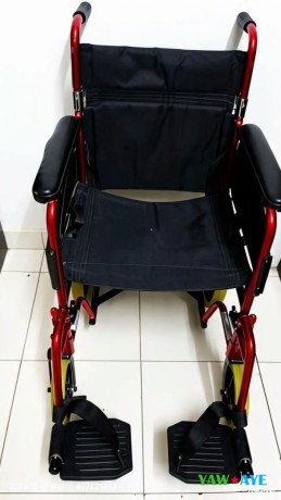 fauteuil-roulant-manuel-classique-etat-impeccable-peu-utilise-big-0