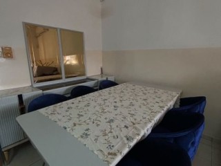 ensemble-salon-complet-canapes-fauteuils-et-salle-a-manger-assortis