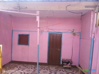 chambre-carrelee-a-louer-situee-dans-le-quartier-balbala-6