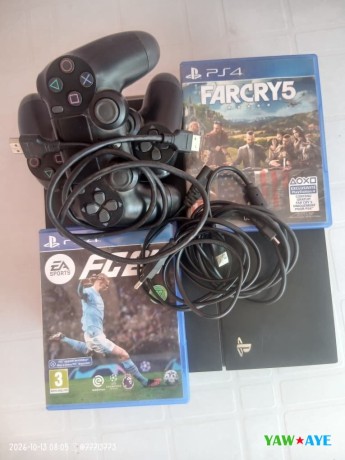 console-sony-playstation-4-avec-2-manettes-et-jeu-fifa-2024-big-1