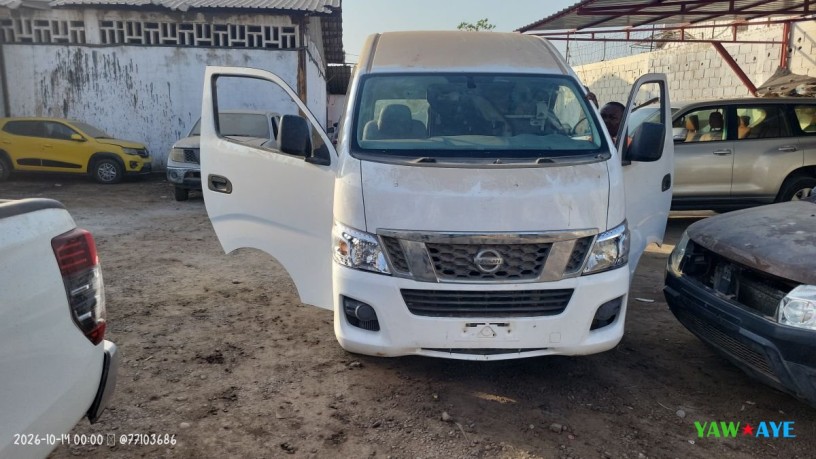 minibus-doccasion-en-excellent-etat-faible-kilometrage-big-0