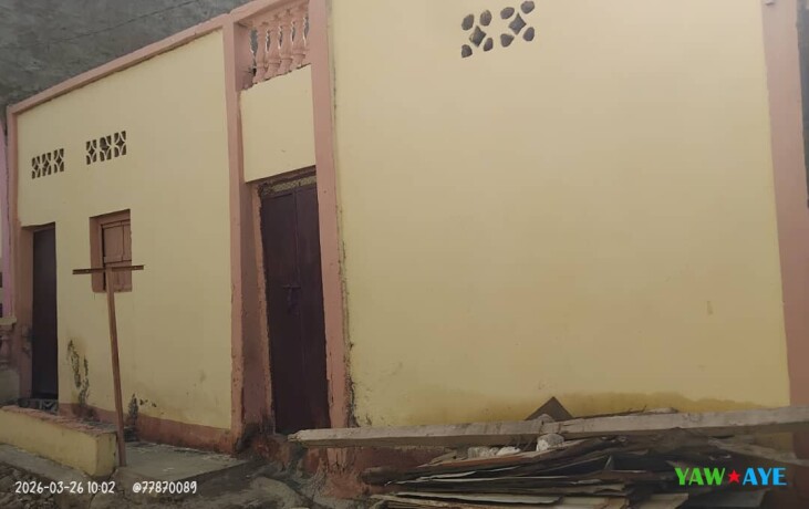 superbe-maison-150-m2-a-vendre-3-pieces-avec-cuisine-et-salle-de-bains-a-hayabley-big-0