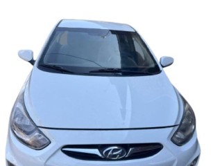 hyundai-accent-2015-diesel-vehicule-economique-et-confortable