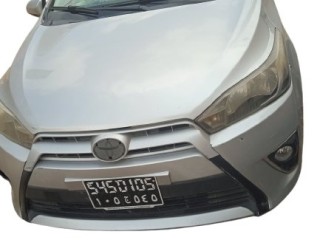 toyota-yaris-2016-essence-voiture-doccasion-en-bon-etat