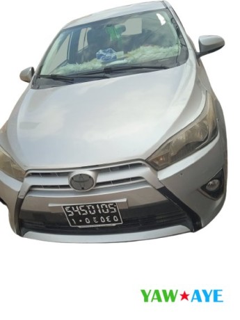 toyota-yaris-2016-essence-voiture-doccasion-en-bon-etat-big-0