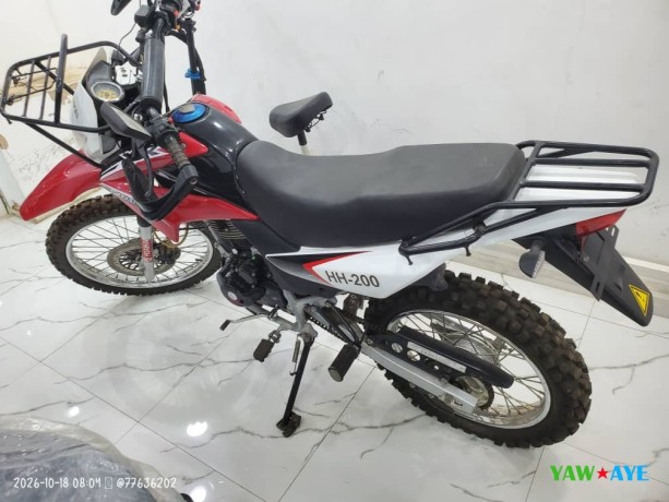honda-xr-200-cross-moto-immatriculee-et-en-bon-etat-big-0
