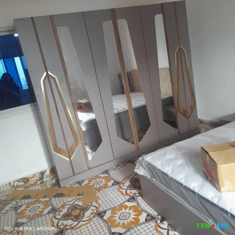 chambre-a-coucher-complete-a-vendre-en-excellent-etat-big-1
