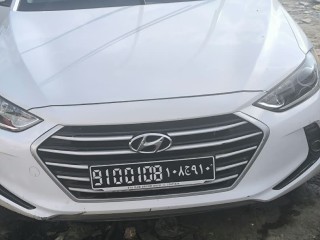 hyundai-avante-diesel-en-bon-etat-equipee-de-la-climatisation