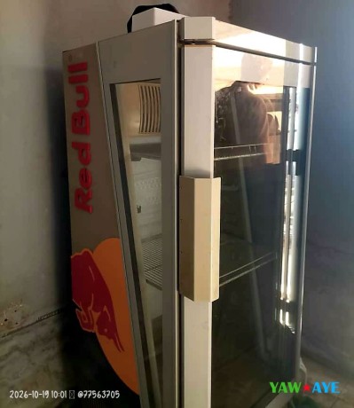refrigerateur-red-bull-300l-a-porte-vitree-1-an-dutilisation-big-1