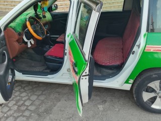 toyota-probox-essence-vehicule-doccasion-en-bon-etat