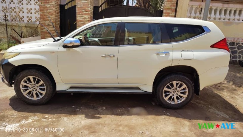 mitsubishi-montero-sport-2016-suv-essence-automatique-7-places-big-0