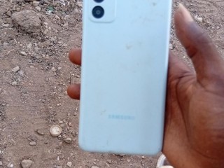 smartphone-samsung-a02-en-bon-etat-modele-economique