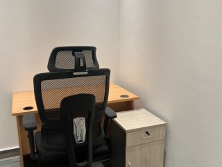 ensemble-bureau-complet-en-bois-avec-fauteuil-ergonomique-premium