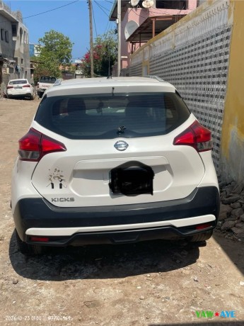 nissan-kicks-2019-blanc-vehicule-en-excellent-etat-big-0