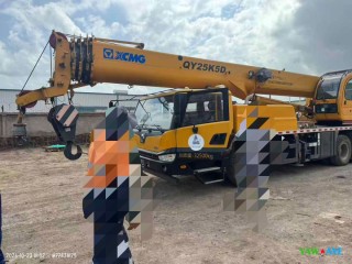 grue-mobile-25-tonnes-neuve-engin-de-levage-professionnel