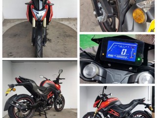moto-kawasaki-200cc-en-tres-bon-etat-prix-negociable