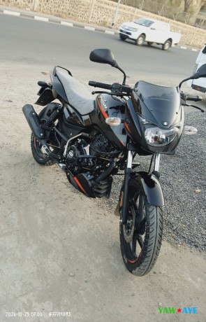 moto-bajaj-pulsar-150cc-en-tres-bon-etat-fiable-et-economique-big-0