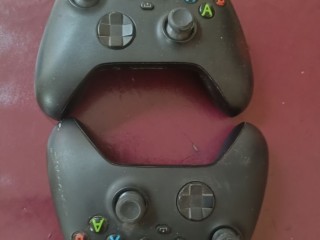 lot-de-2-manettes-xbox-series-s-noires-doccasion