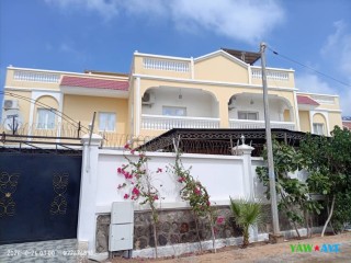 villa-duplex-meublee-de-5-chambres-avec-grand-parking-a-haramous
