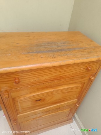 armoire-a-chaussures-solide-et-pratique-pour-optimiser-votre-espace-big-0