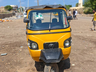 bajaj-mahindra-d106-en-excellent-etat-ideal-pour-le-transport
