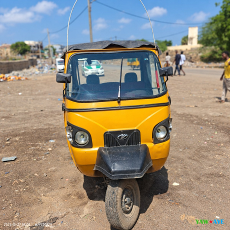bajaj-mahindra-d106-en-excellent-etat-ideal-pour-le-transport-big-0