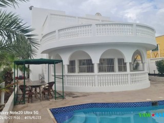 villa-meublee-a-louer-avec-piscine-privee-au-heron-djibouti