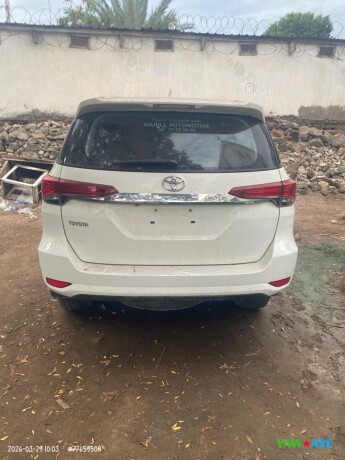 2019-toyota-fortuner-manual-low-mileage-great-condition-on-yawaaye-big-0